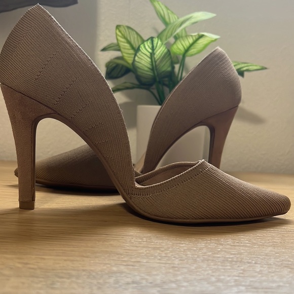 Nude heels - Picture 3 of 3